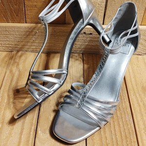 NEW YORK TRANSIT womens 10 M Silver Rhinestone Destiny strappy sandals heels NEW